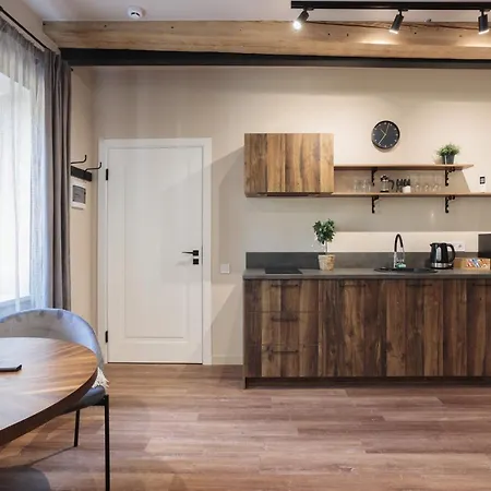Colonel & Appartement