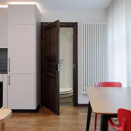Colonel & Appartement